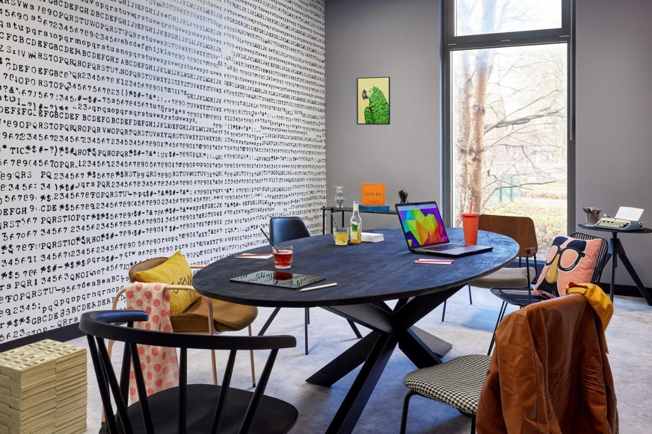 Moxy Bochum Hotel Bagian luar foto